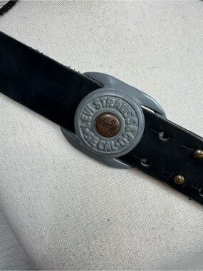 Vintage Levi's Silver tab Buckle Leather Belt Size 36 Round Made in USA 3062 90s